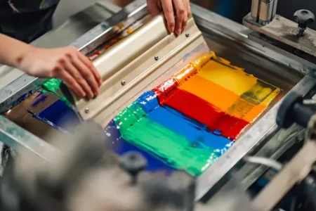 Serigrafi Baskı Nedir, Hangi Yüzeylerde Tercih Edilir?